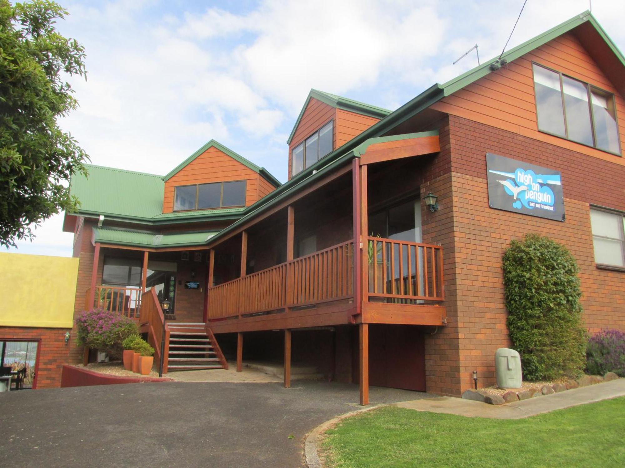 High On Penguin Bed & Breakfast Exterior foto